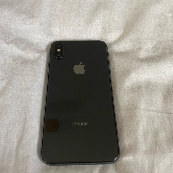 iPhone  X - Picture 2 of 6